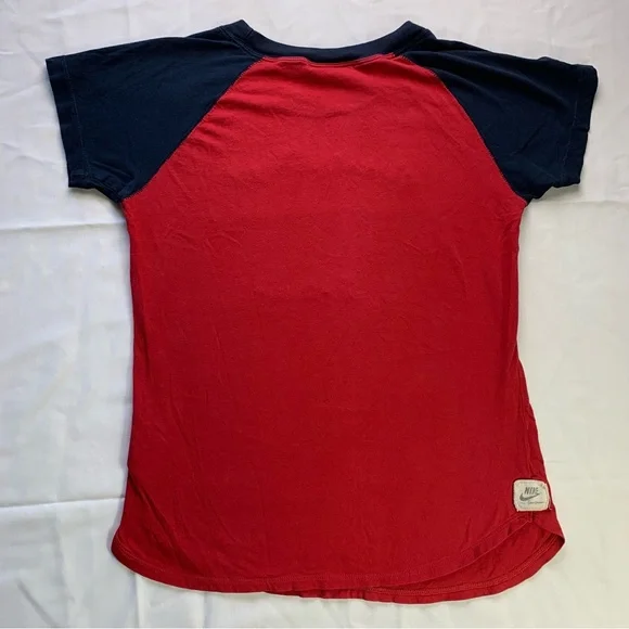 Nike Sportswear Womens T-shirt‎ Beaverton, OR size M - Picture 4 of 7